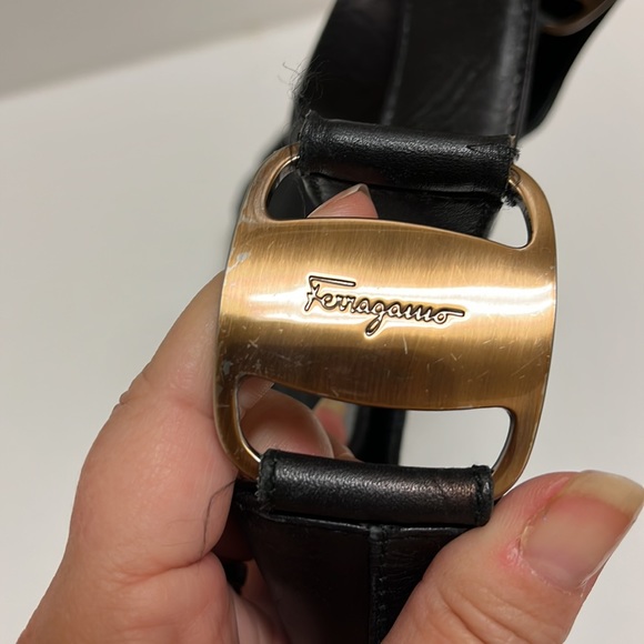 Salvatore Ferragamo black shoulder bag - Picture 4 of 15